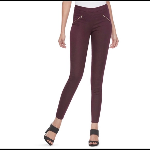 Jennifer Lopez Pants - Jennifer Lopez mid-rise Jeggings